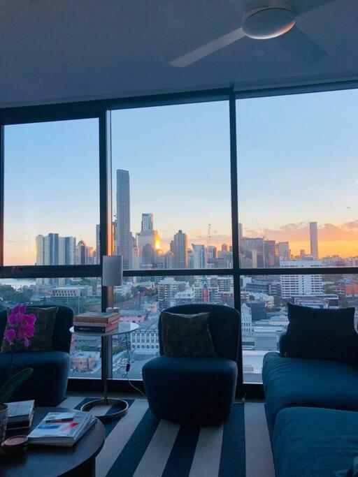 Apartment Prime Located Luxe 2 Bedroom Sky Home/sensational Views Brisbane