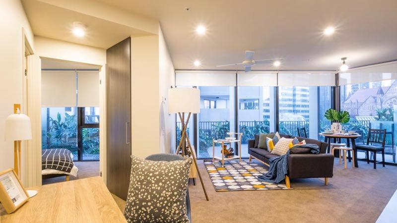 Apartment Kozyguru | Cbd | 1 Bed | Spire Brisbane
