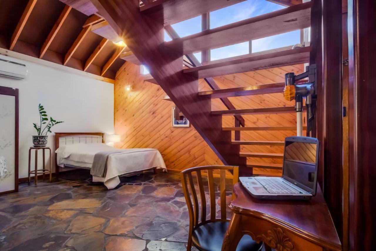 Hotel Spacious, Serene Bne Loft