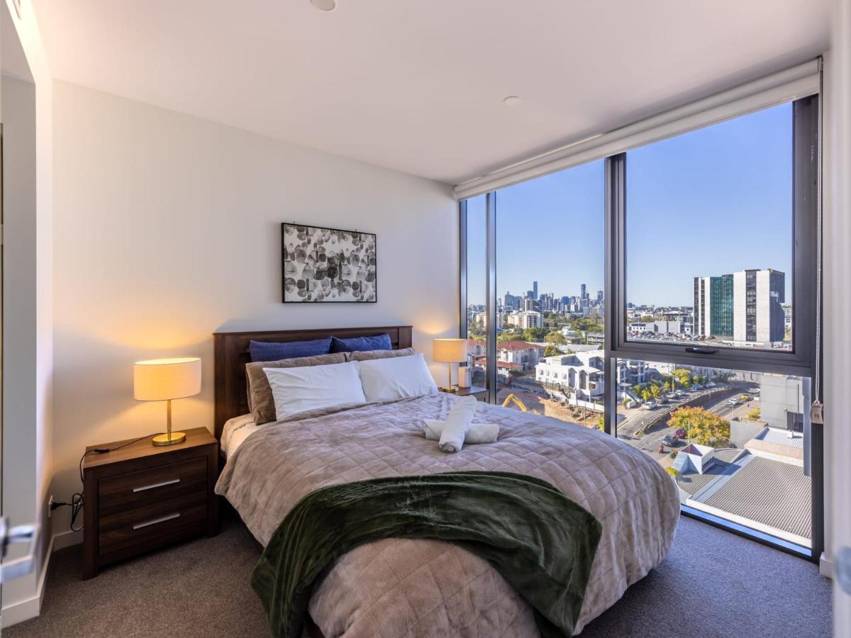 Apartment New 1 Bed 1bath At Toowong