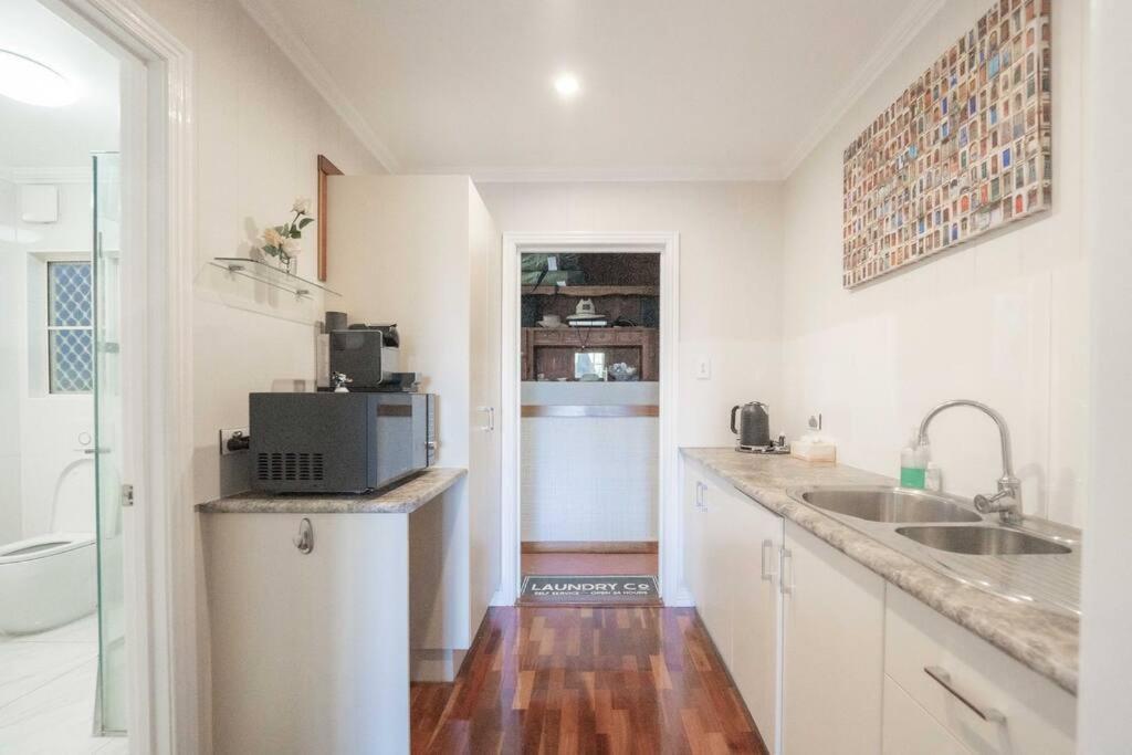 West End Luxury 4b3b W Parking And Pod Music System M9 Brisbane