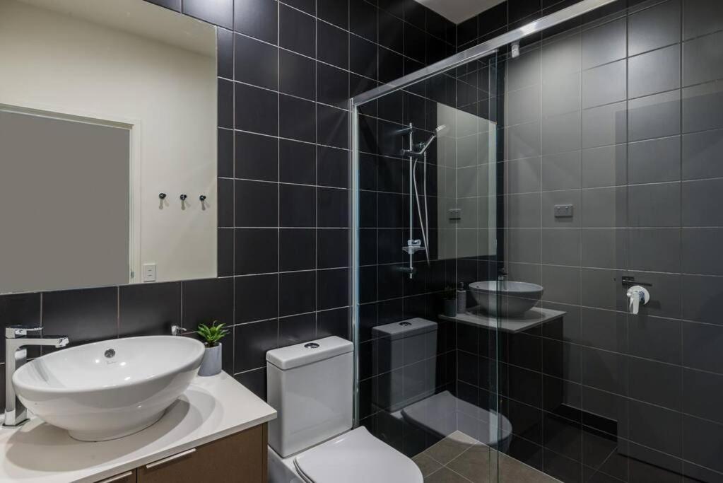 H6b - Round About Bulimba Brisbane