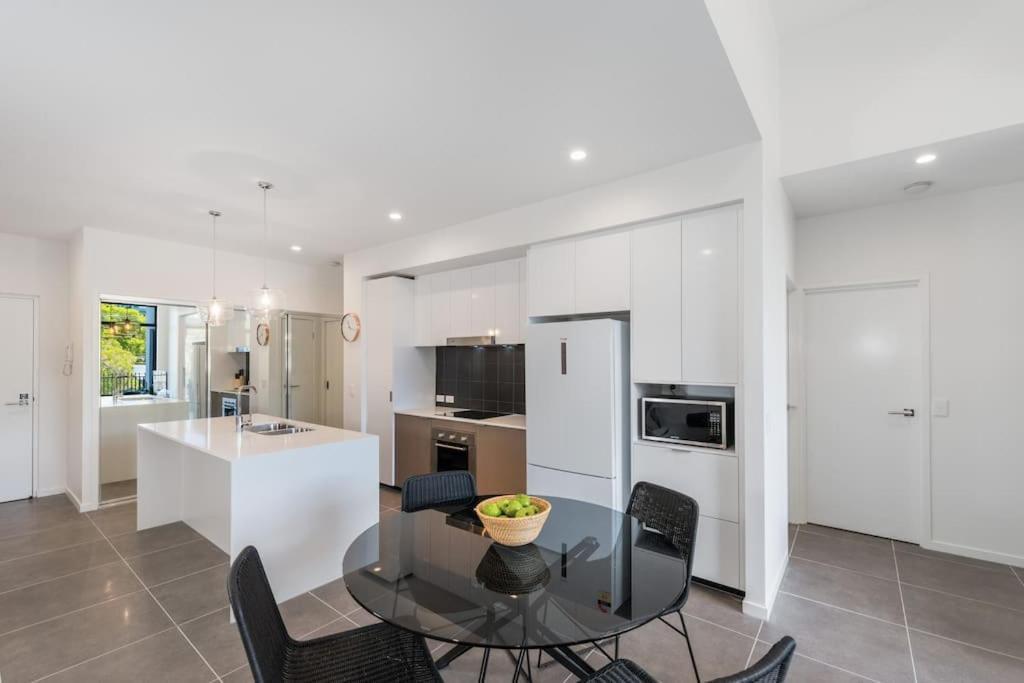 H6b - Round About Bulimba Apartment Brisbane