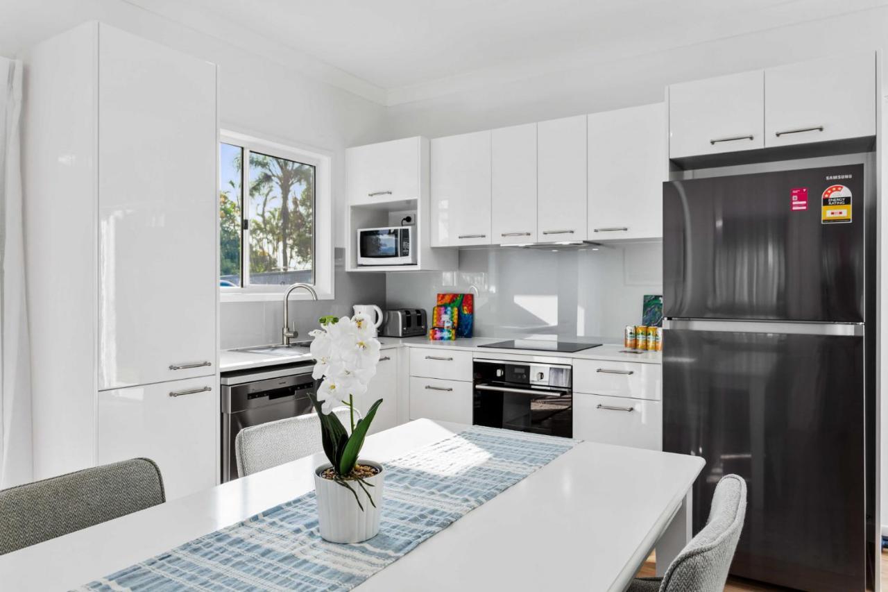 Holiday home Idyllic 4-bedroom With A Spacious Backyard