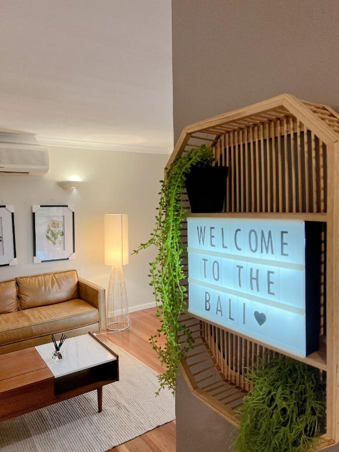 Bali Vibes Serene Tropical Oasis 4bd Holiday home Brisbane