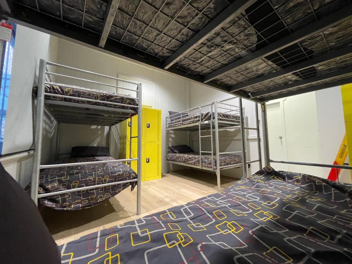 Banana Backpackers Brisbane