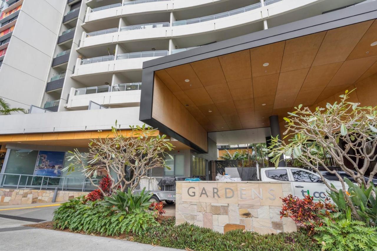 Modern Riverside Oasis - Gym Pool Wifi & Parking Apartment *