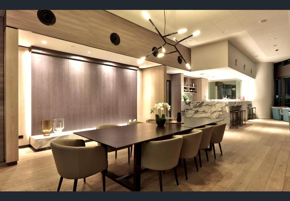 Riverfront Oasis 2bed Panoramic Riverview Apartment Brisbane