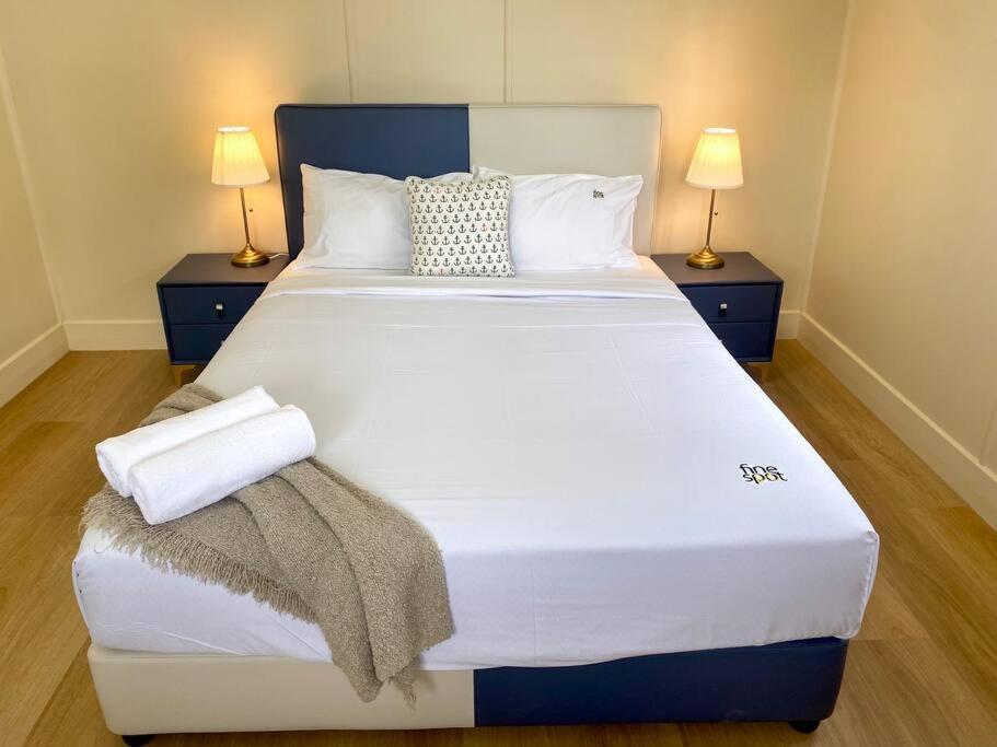 New! Modern 10mins To Cbd 3 Beds + Parking Holiday home Brisbane