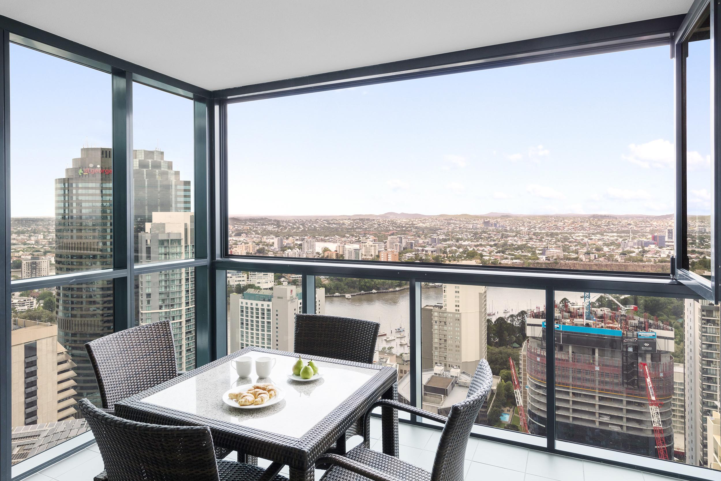 Oaks On Charlotte Aparthotel