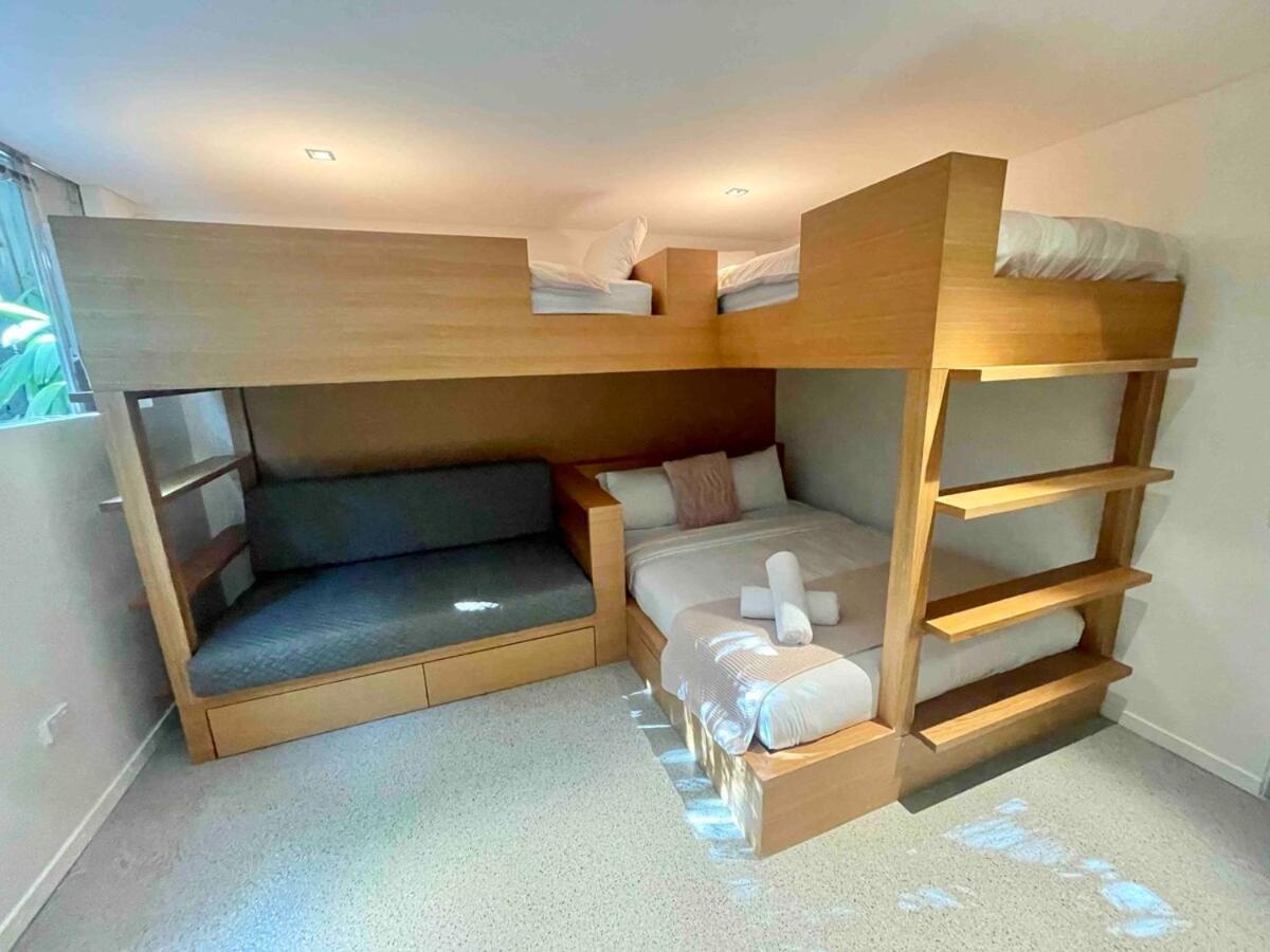 Stunning Architectural Holiday home Brisbane