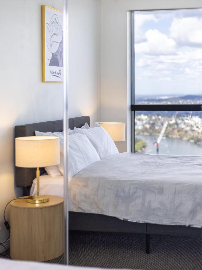 Skyline & Riverview Skyhigh Seduction Luxe