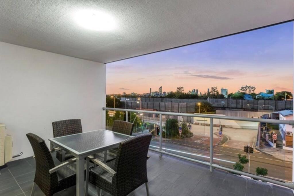 Apartment Woolloongabba 1bed 1bath Apt W Parking Near Cbd Brisbane