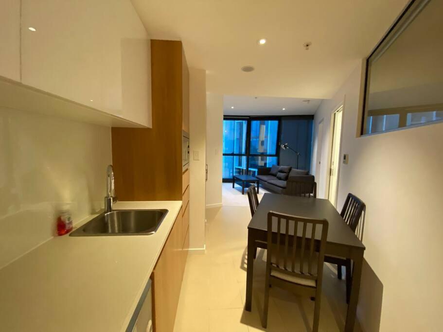 2 Bedroom In The Center Of Cbd *