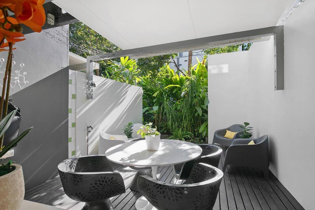 The Sun Catcher - A Trendy South Terrace *