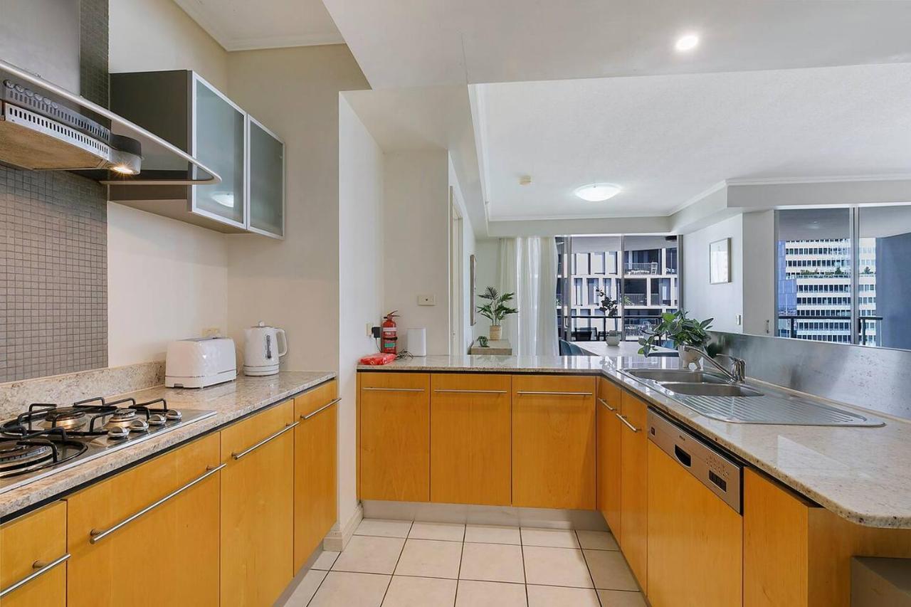 Of Brissie - Chic Resort-style Cbd Living Brisbane