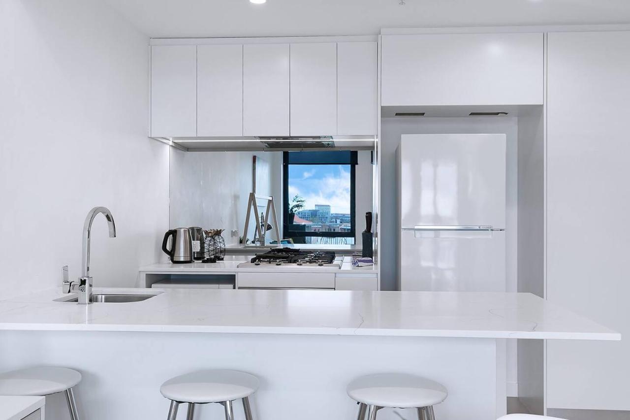 'brightly Boutique' A Cbd Resort-style Escape Apartment *