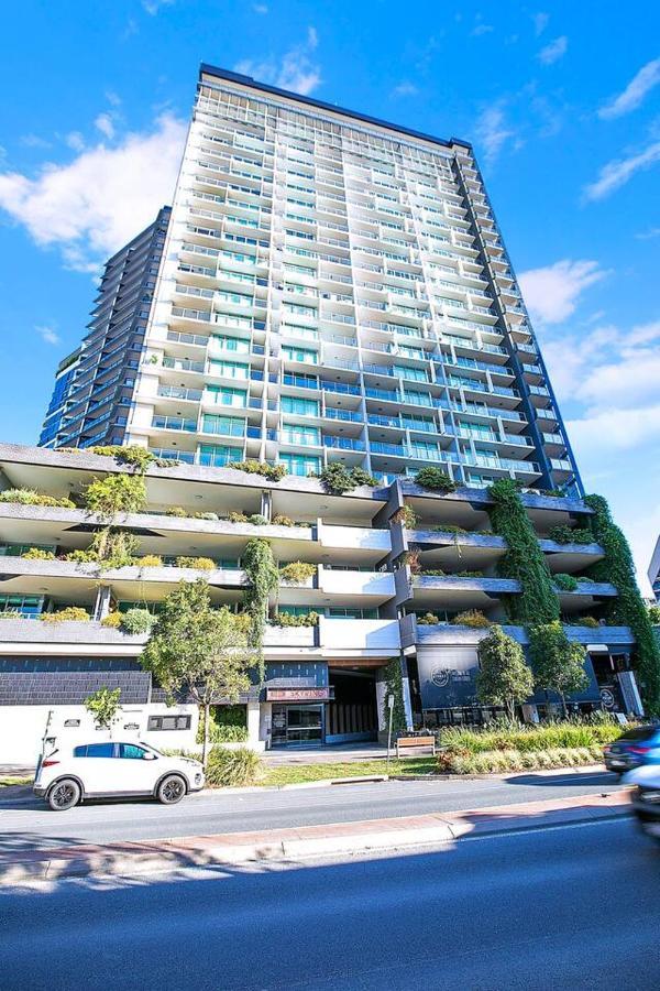 Fall In With Waterfront Resort-style Living Brisbane