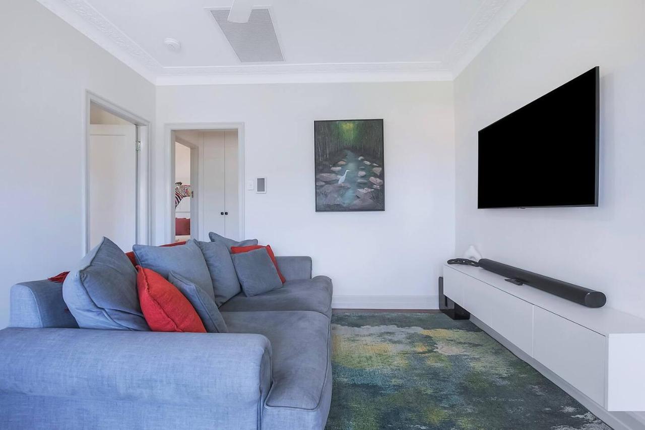 Nundah's Lush Haven - Serene Family Townhouse Escape *