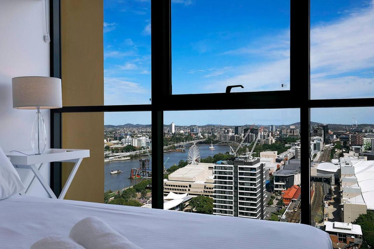 Apartment Soaring Skyline On Southside At Resort-style Brisbane