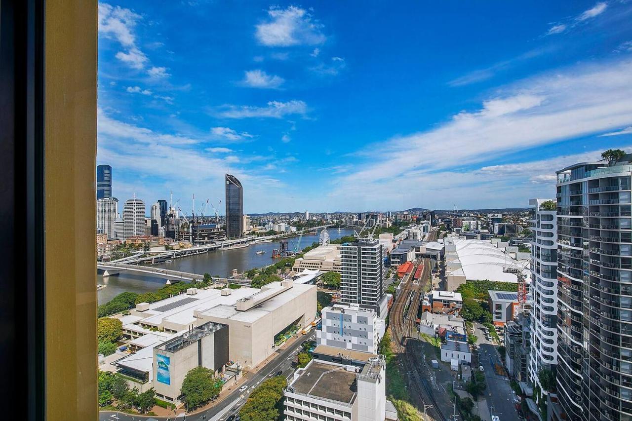 Soaring Skyline On Southside At Resort-style Apartment Brisbane