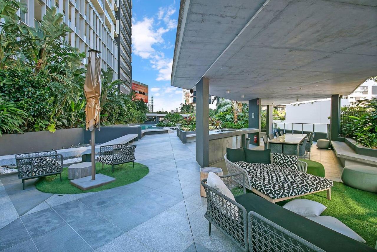 Fall In With Waterfront Resort-style Living Brisbane