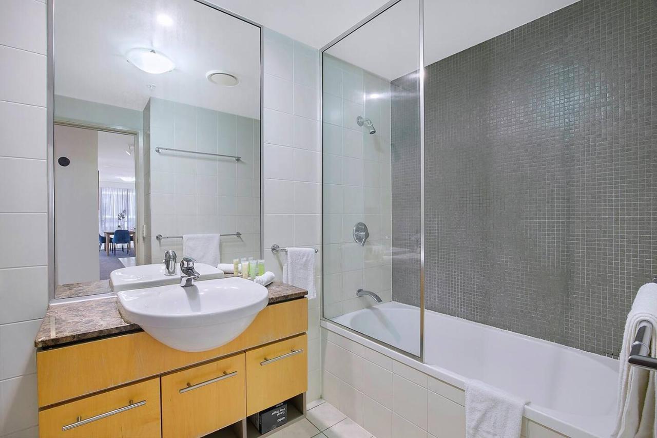 Of Brissie - Chic Resort-style Cbd Living Apartment Brisbane