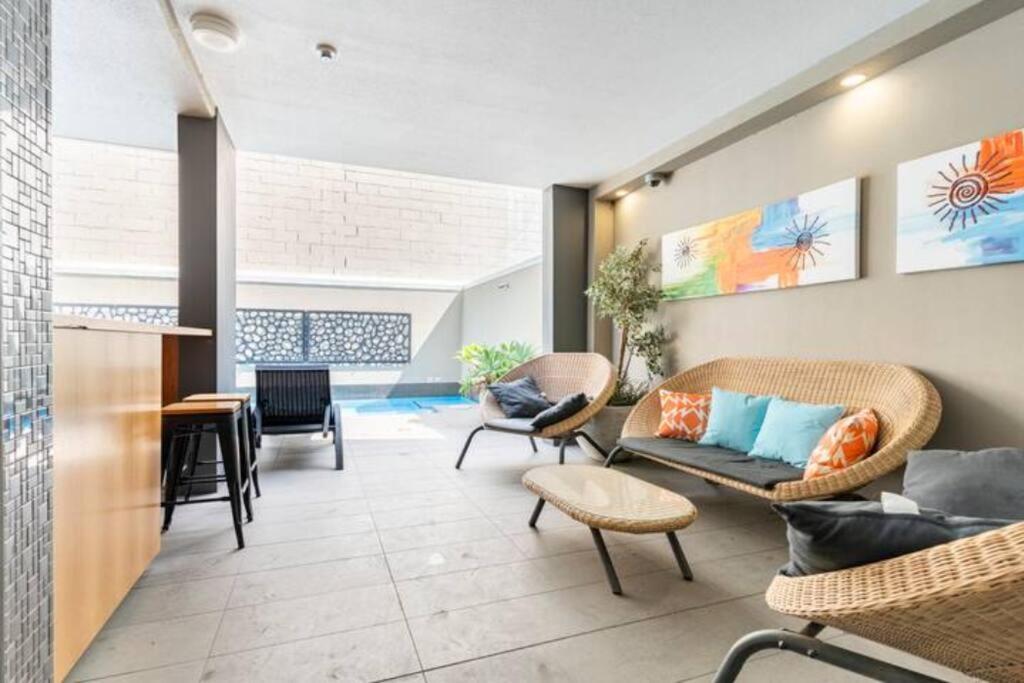 Cbd Stylish 1bed1bath Modern W Parking M4 *