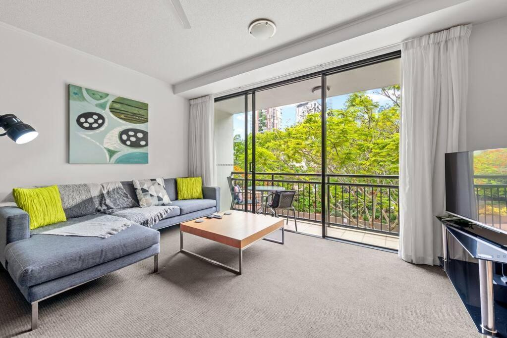 Pad ~ 1bed/1bath/balcony/1car ~ 10 Mins Cbd Apartment Brisbane