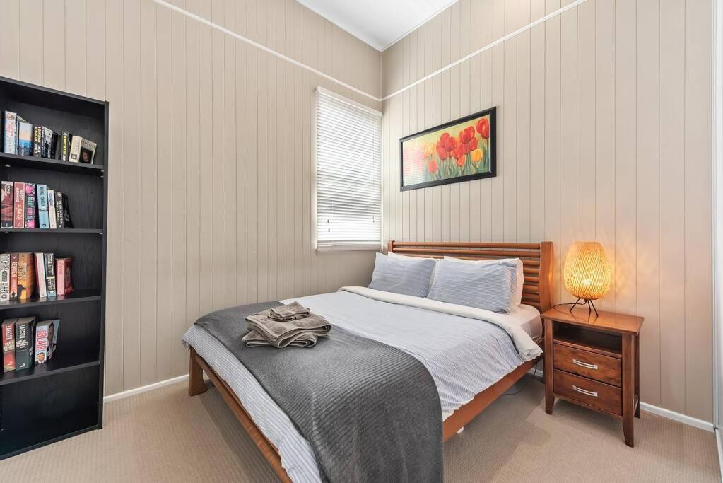 Stylish 1 Bedroom ~ New Farm * Brisbane