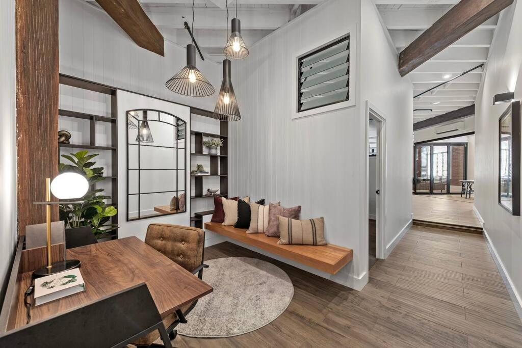Luxurious Woolstore Living! ~teneriffe Apartment