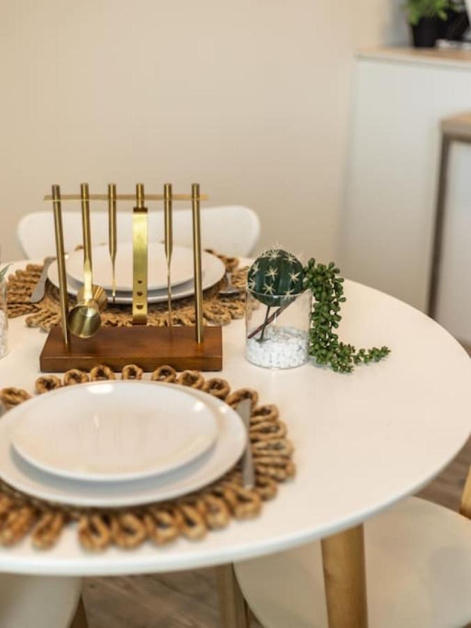 Simply Stunning Riverside 1br At Hamilton Apartment *