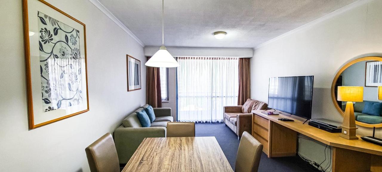 Dockside Aparthotel 4*