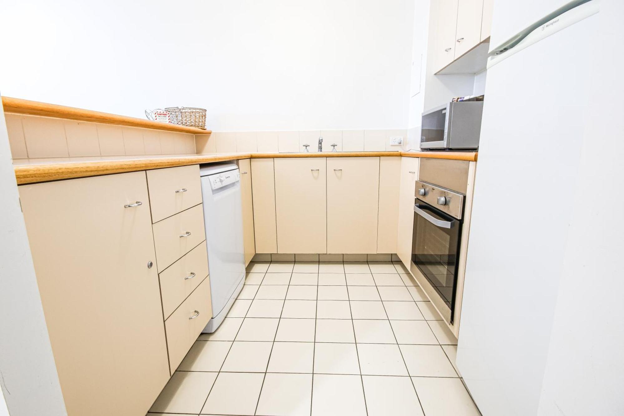 Dockside Aparthotel 4*