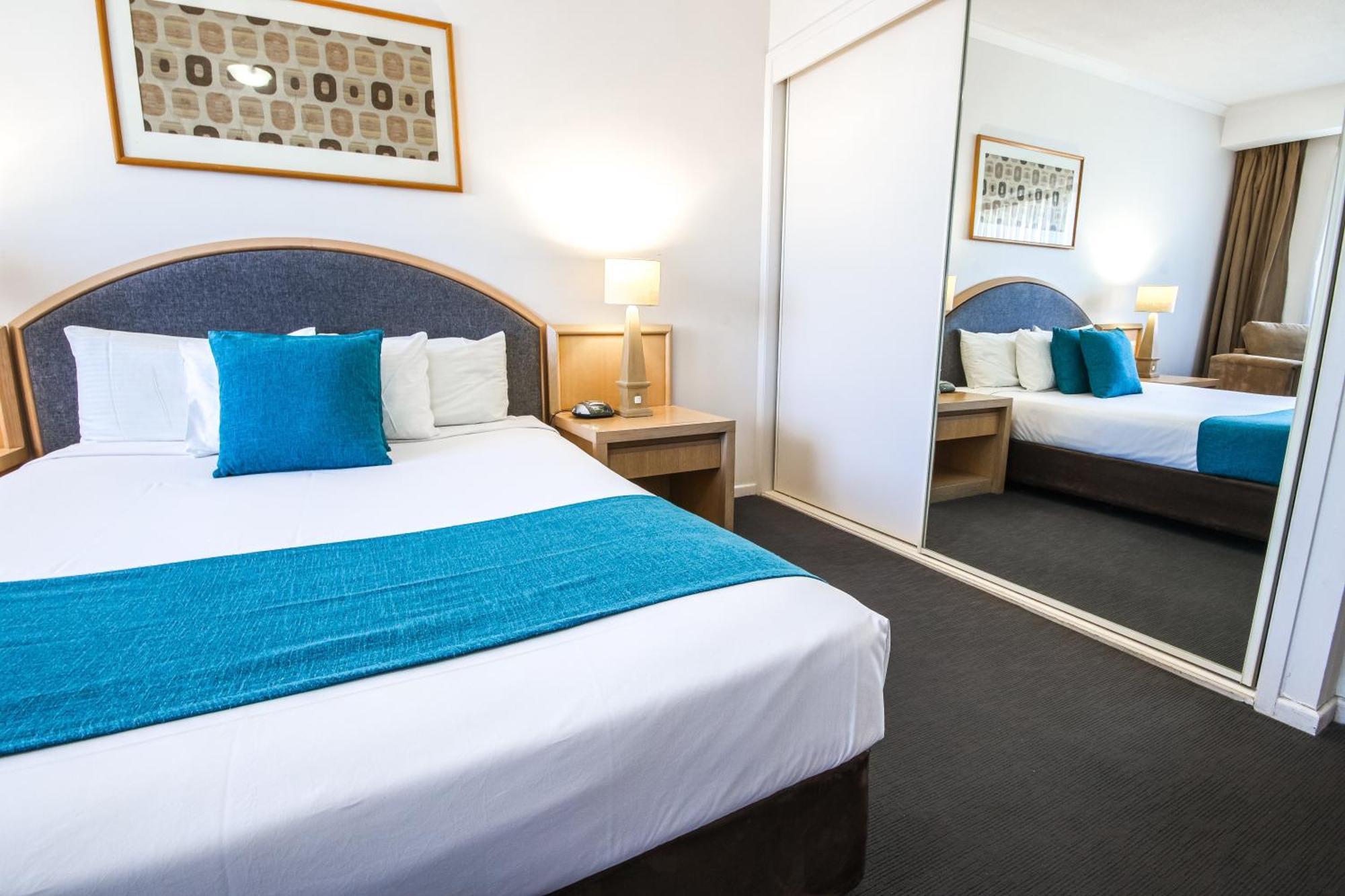 Dockside 4*