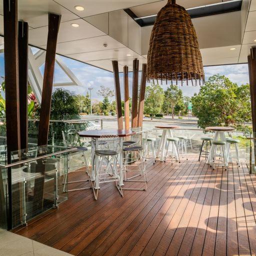 Hotel Calamvale And Conference Centre 4*