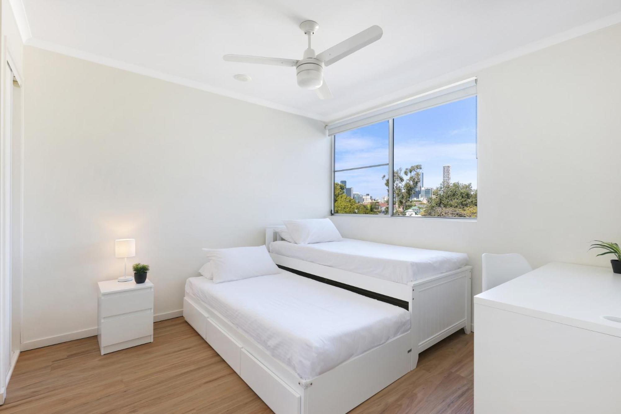 Spacious 2-bed With City Views, Parking & Pool Apartment