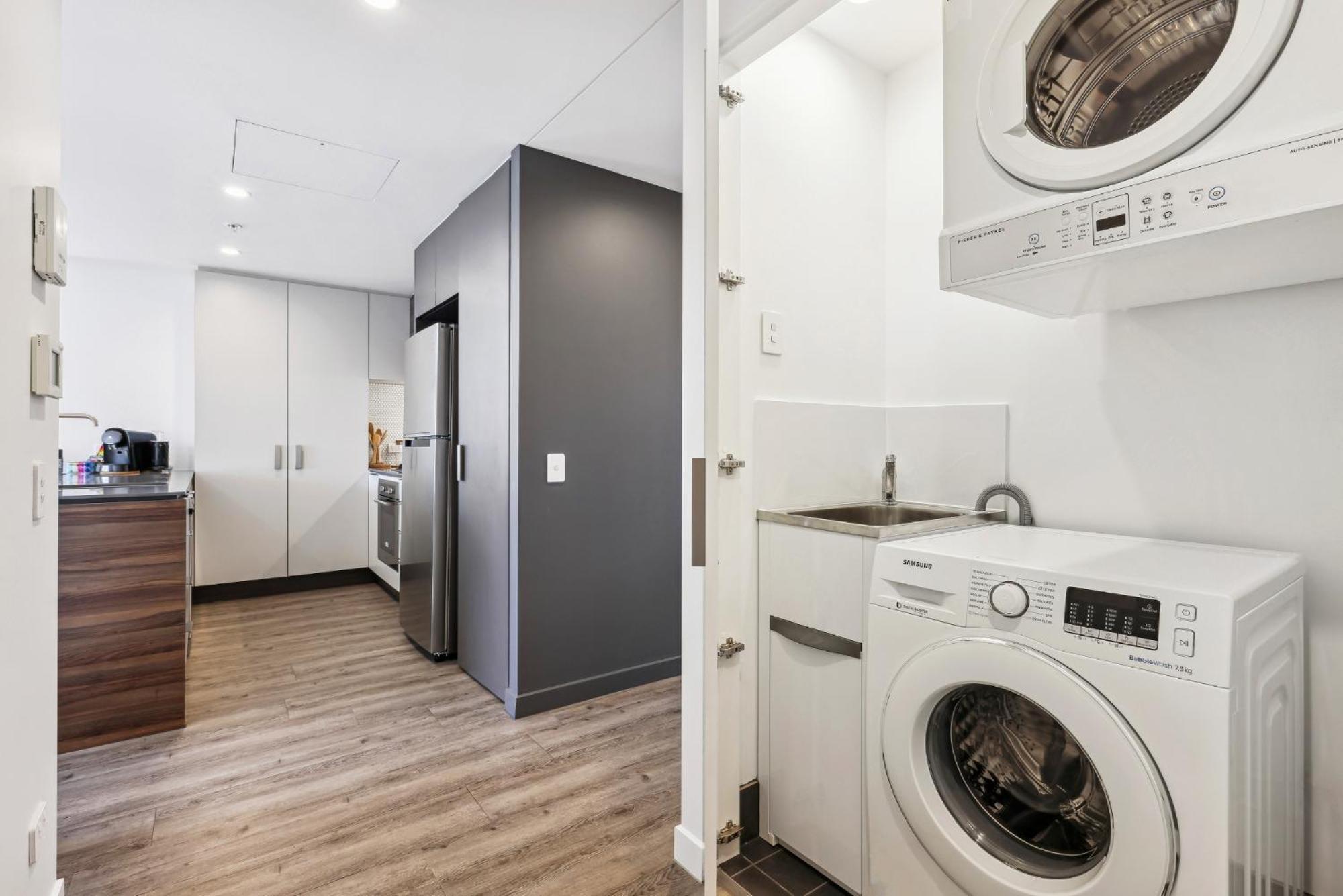 Chic 2-bed With Rooftop Pool Overlooking The * Brisbane