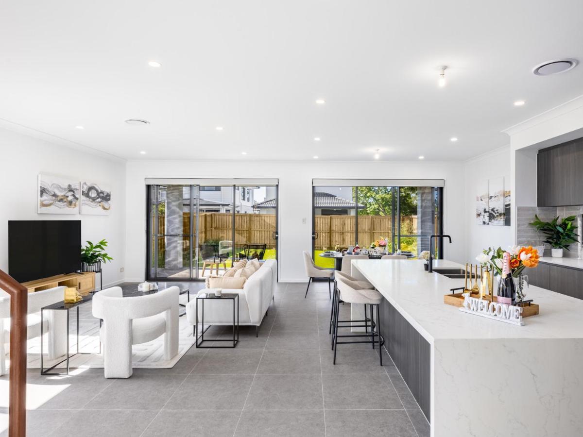 Holiday home 2024 Brand-new 5br Comfort House In Sunnybankhills *