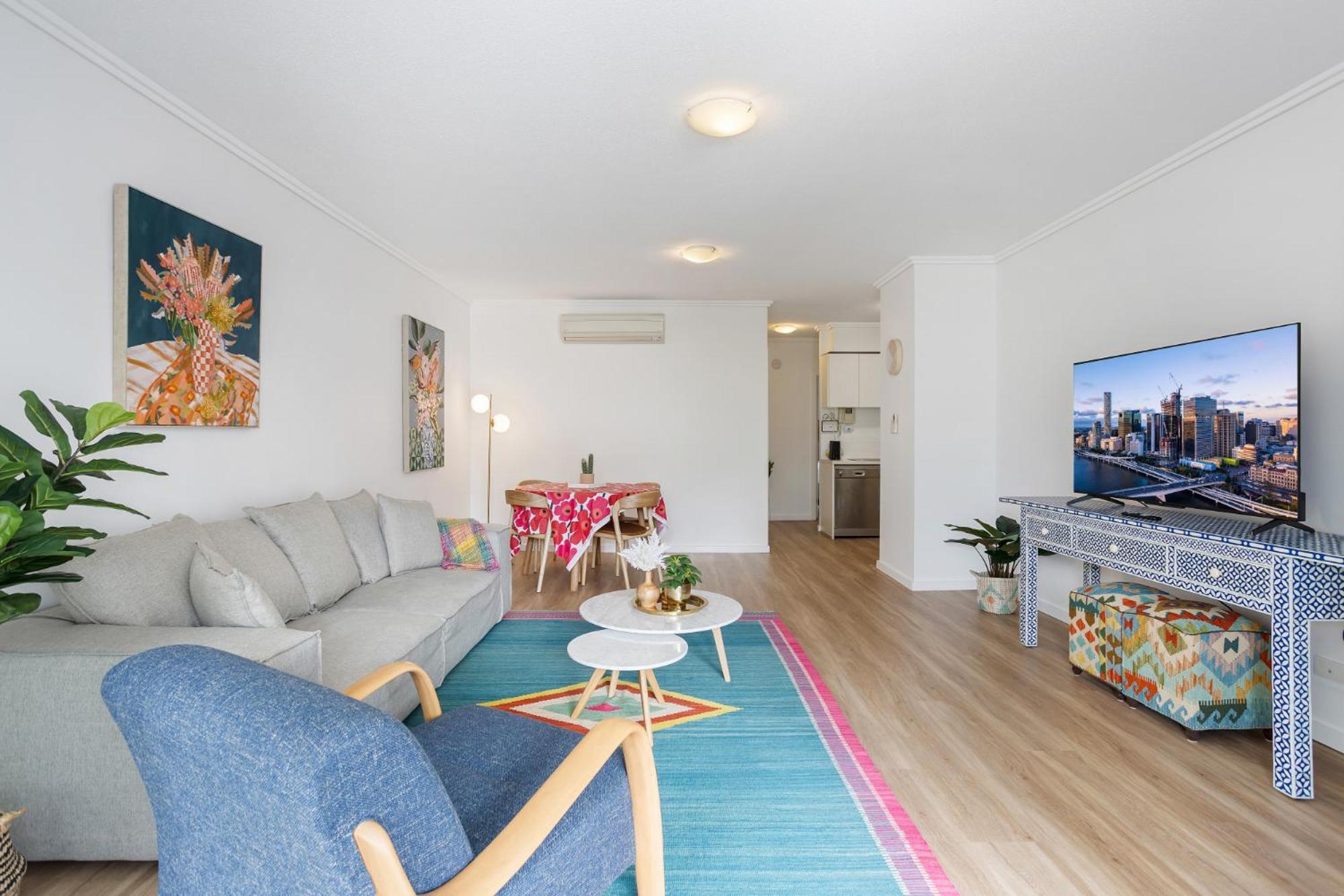 Spacious 2-bed Unit In Heart Of South *