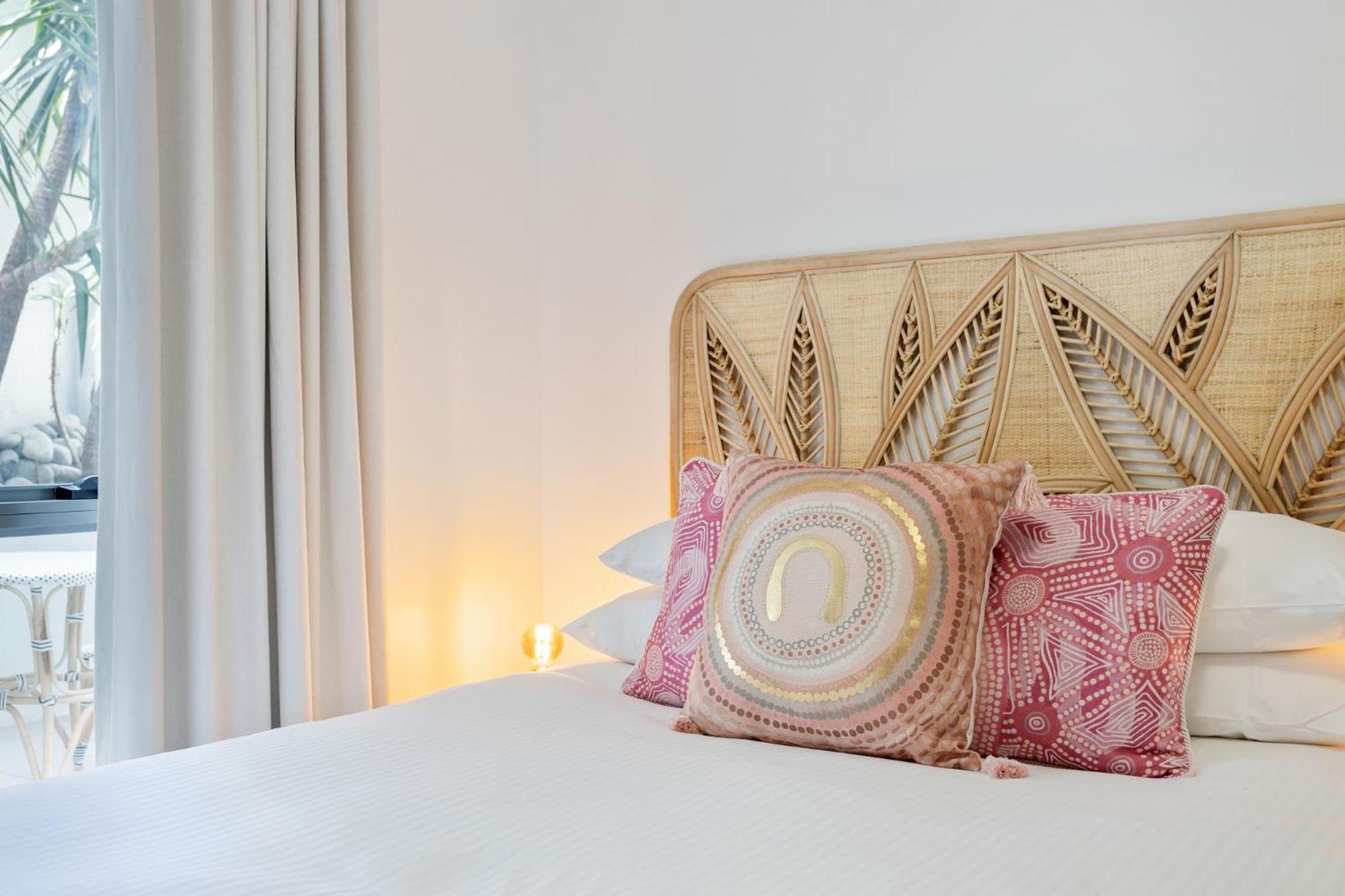 Spacious 2-bed Unit In Heart Of South