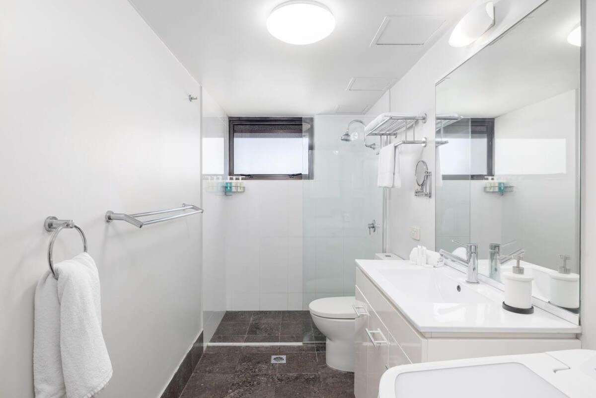 B-a Hillcrest 707n Apartment Brisbane