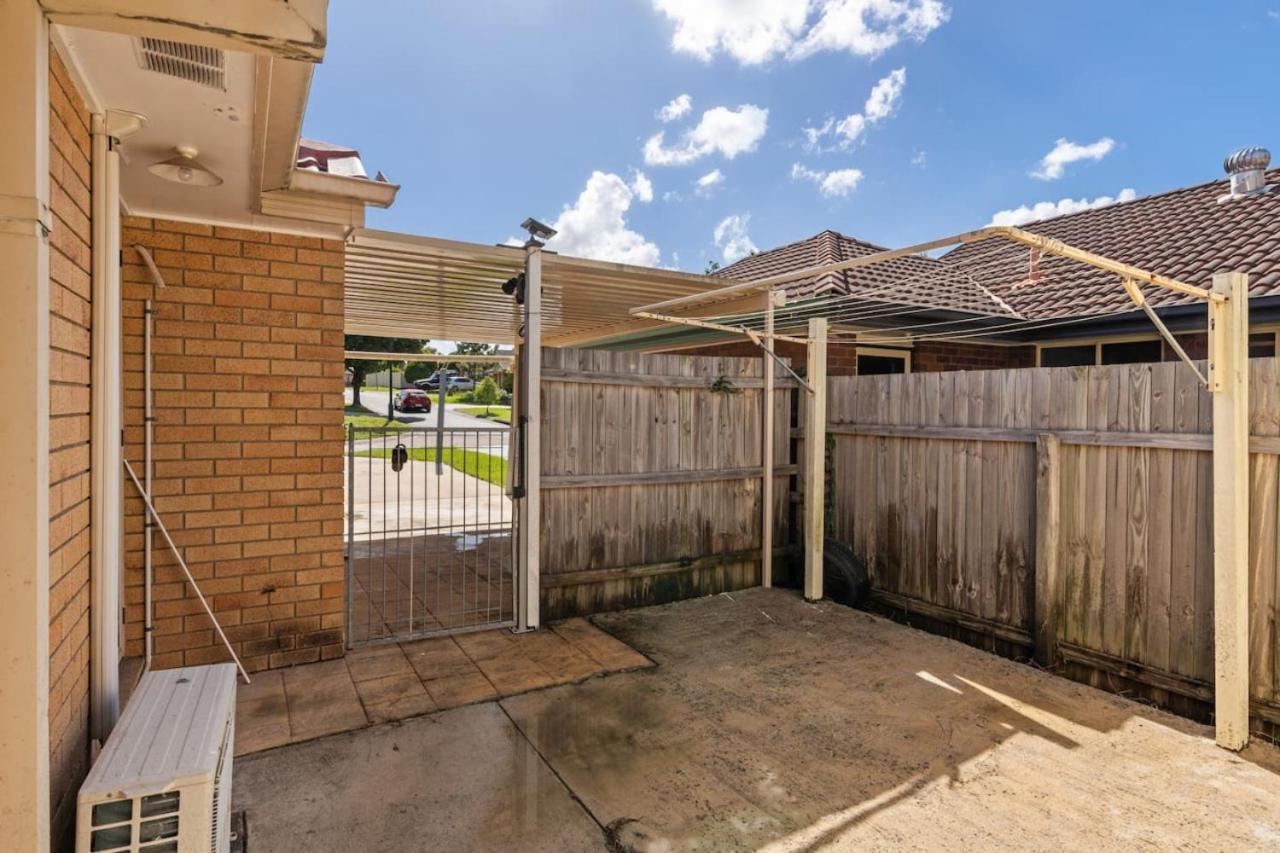 Cozy 3br Family Friendly House Eight Mile Plains Holiday home *