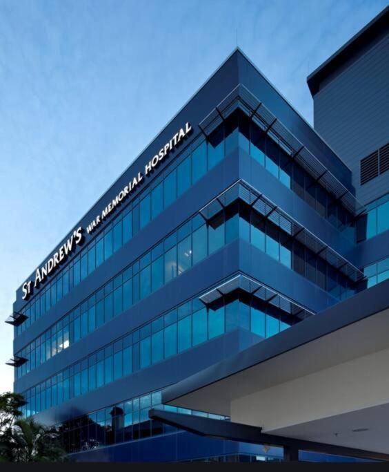 Slick 1 Bedroom + Carpark - Walk To Apartment Brisbane