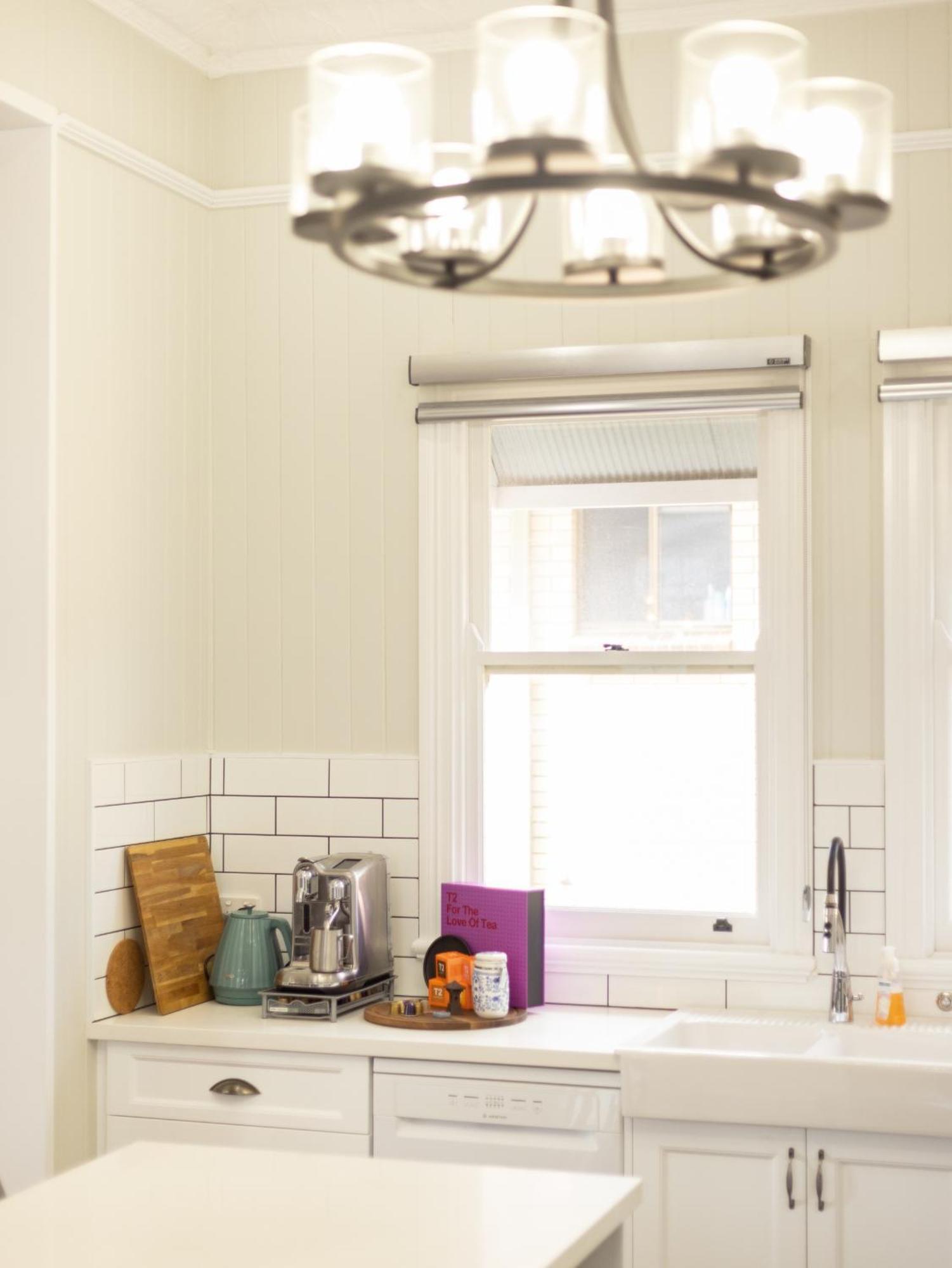 5br Queenslander - Walk To The Gabba - Sleeps 10 * Brisbane