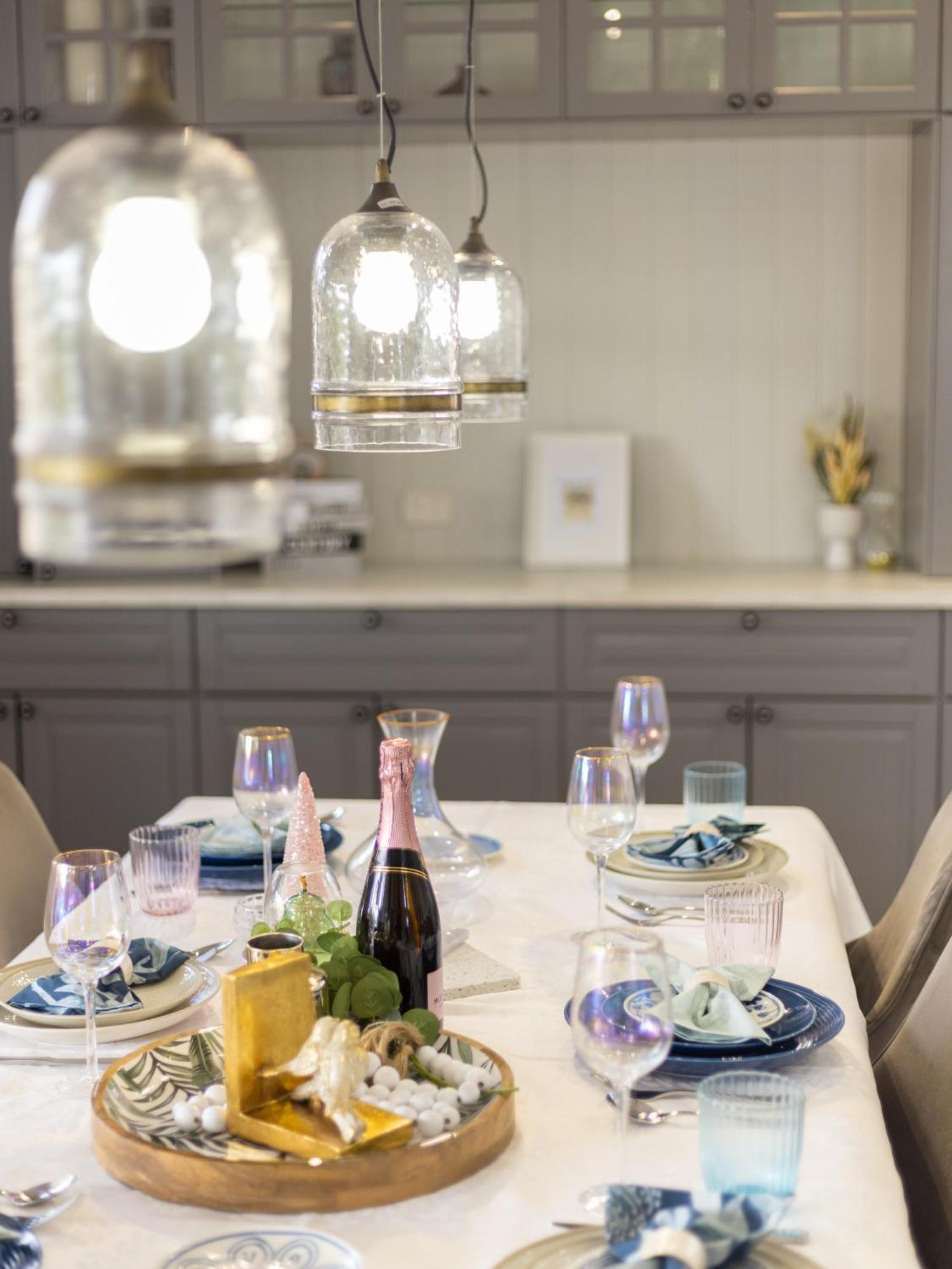 5br Queenslander - Walk To The Gabba - Sleeps 10 Holiday home *