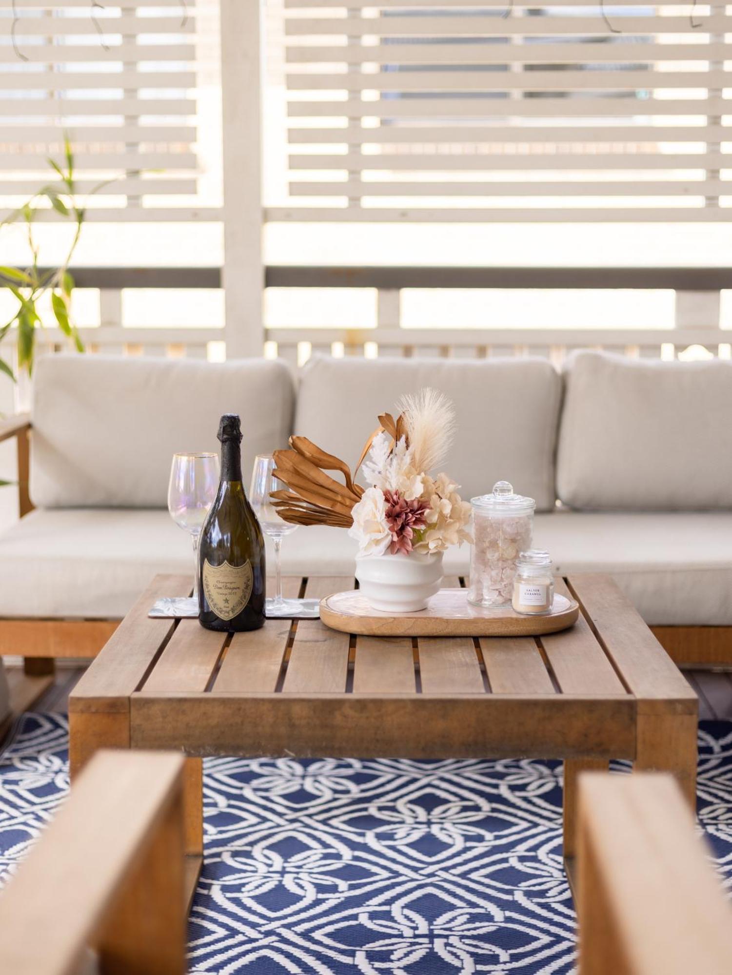 5br Queenslander - Walk To The Gabba - Sleeps 10