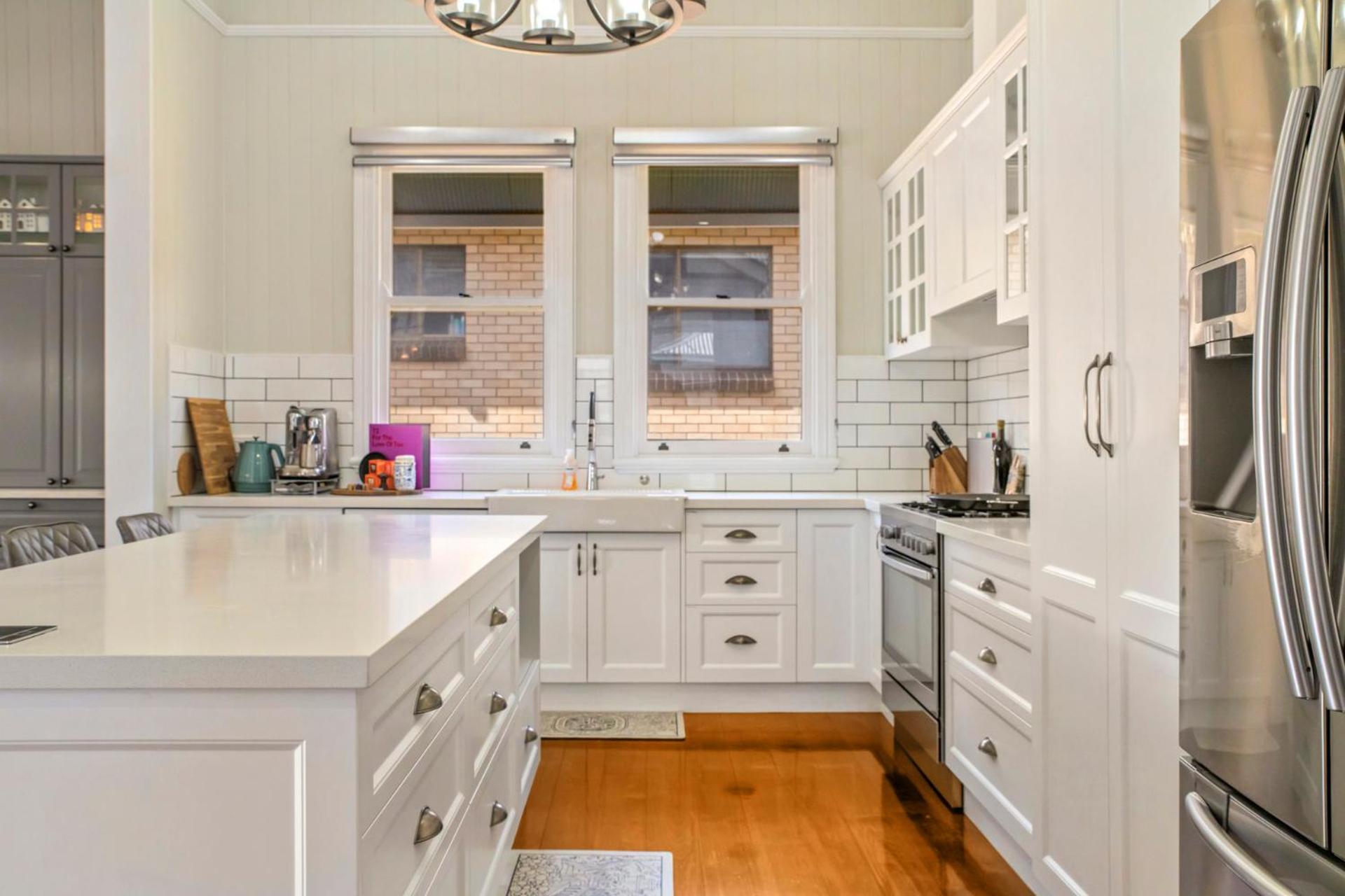 5br Queenslander - Walk To The Gabba - Sleeps 10 * Brisbane