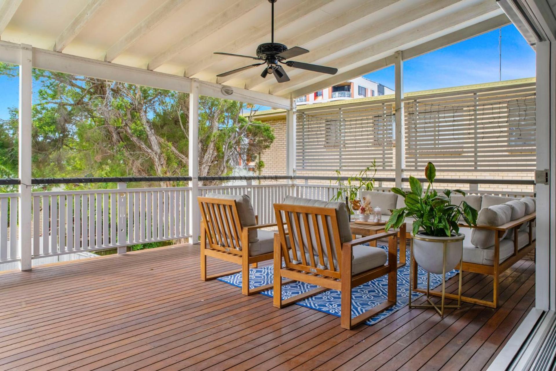 5br Queenslander - Walk To The Gabba - Sleeps 10 Holiday home Brisbane