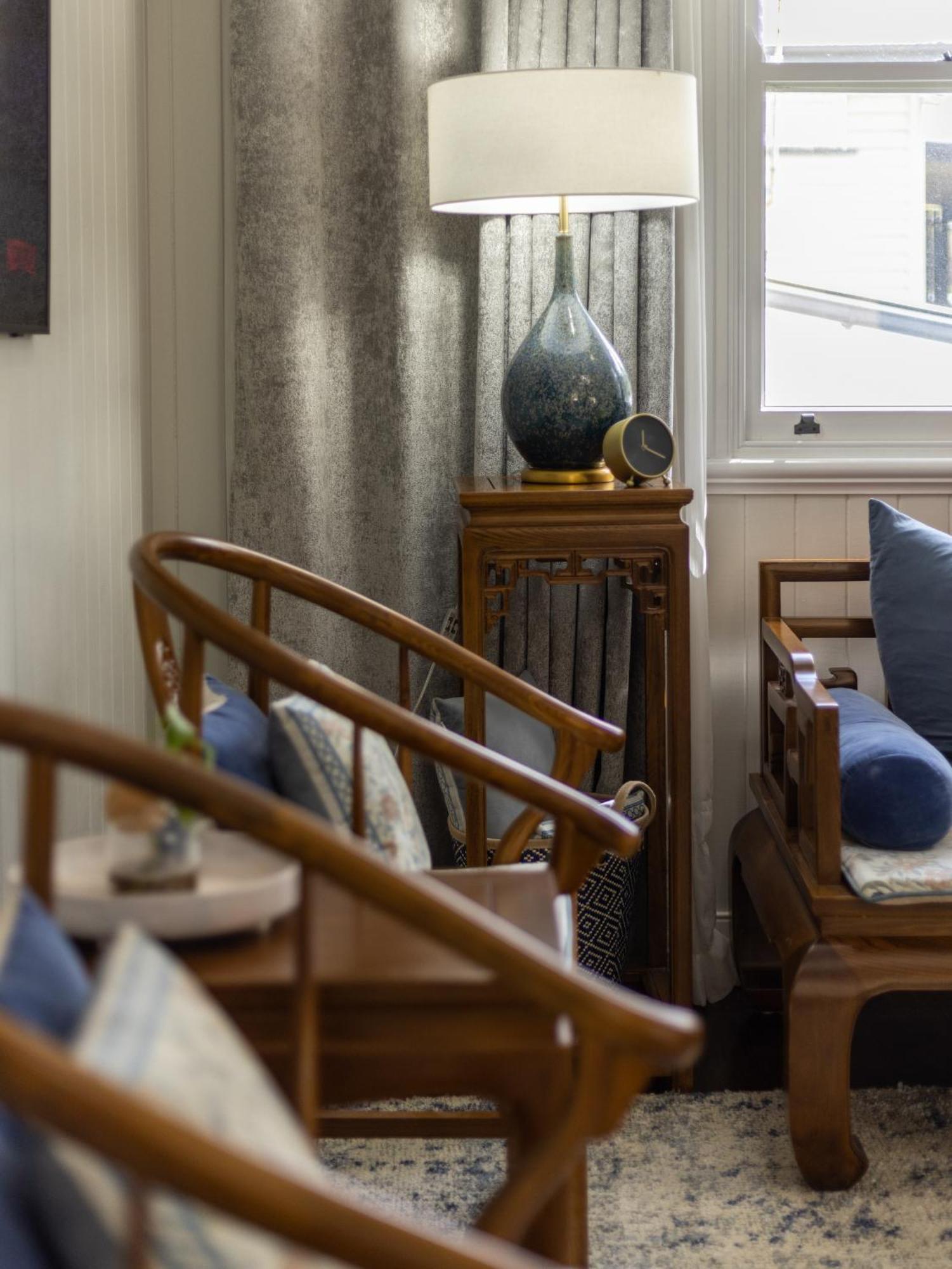 Holiday home 5br Queenslander - Walk To The Gabba - Sleeps 10 *